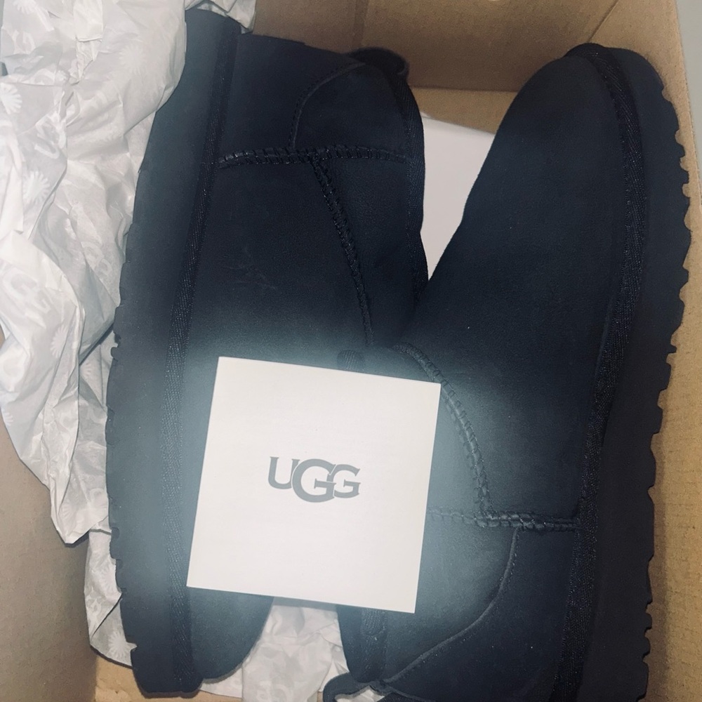 Black ultra mini uggs